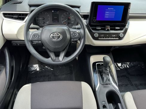 Used 2025 Toyota Corolla LE FWD image 10