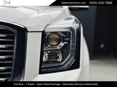 Used 2018 GMC Yukon Denali w/ Open Road Package AWD/4WD image 13