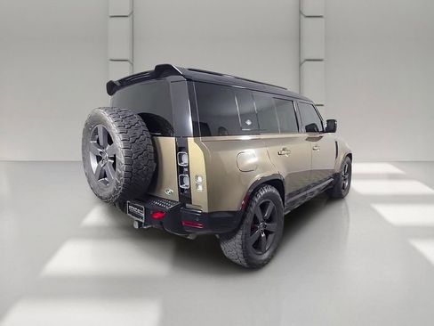 Used 2023 Land Rover Defender 110 X AWD/4WD image 40