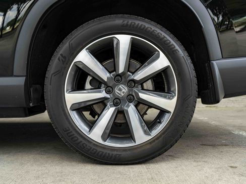 Used 2025 Honda Pilot Elite image 15