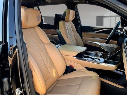 Used 2025 Cadillac Escalade IQ Sport 2 AWD/4WD image 7