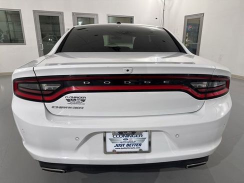 Used 2022 Dodge Charger SXT RWD image 8