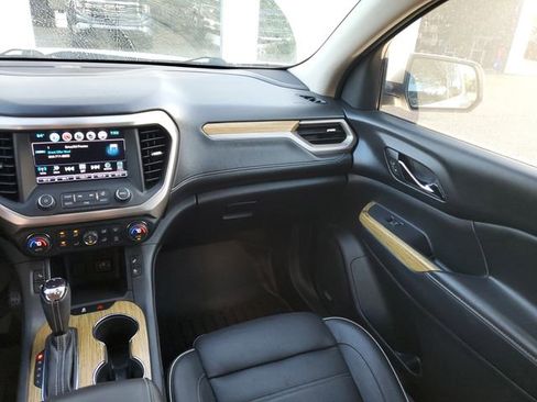 Used 2017 GMC Acadia Denali w/ Technology Package FWD image 14
