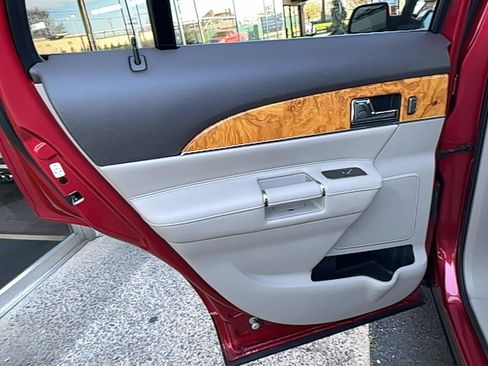 Used 2011 Lincoln MKX AWD w/ 102A Rapid Spec Order Code image 22