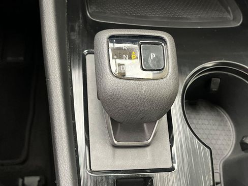 Used 2023 Nissan Rogue SV AWD/4WD image 22