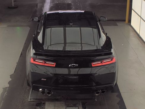 Used 2018 Chevrolet Camaro SS RWD image 7