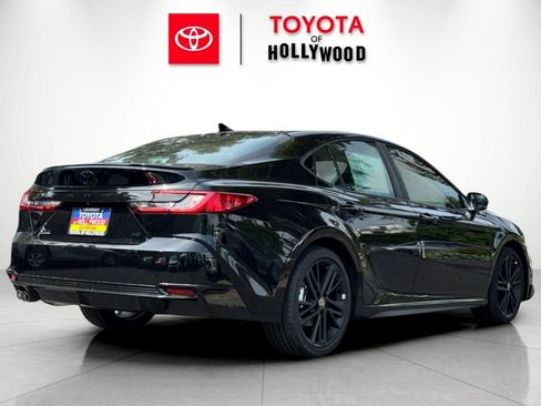 New 2026 Toyota Camry Hybrid image 4