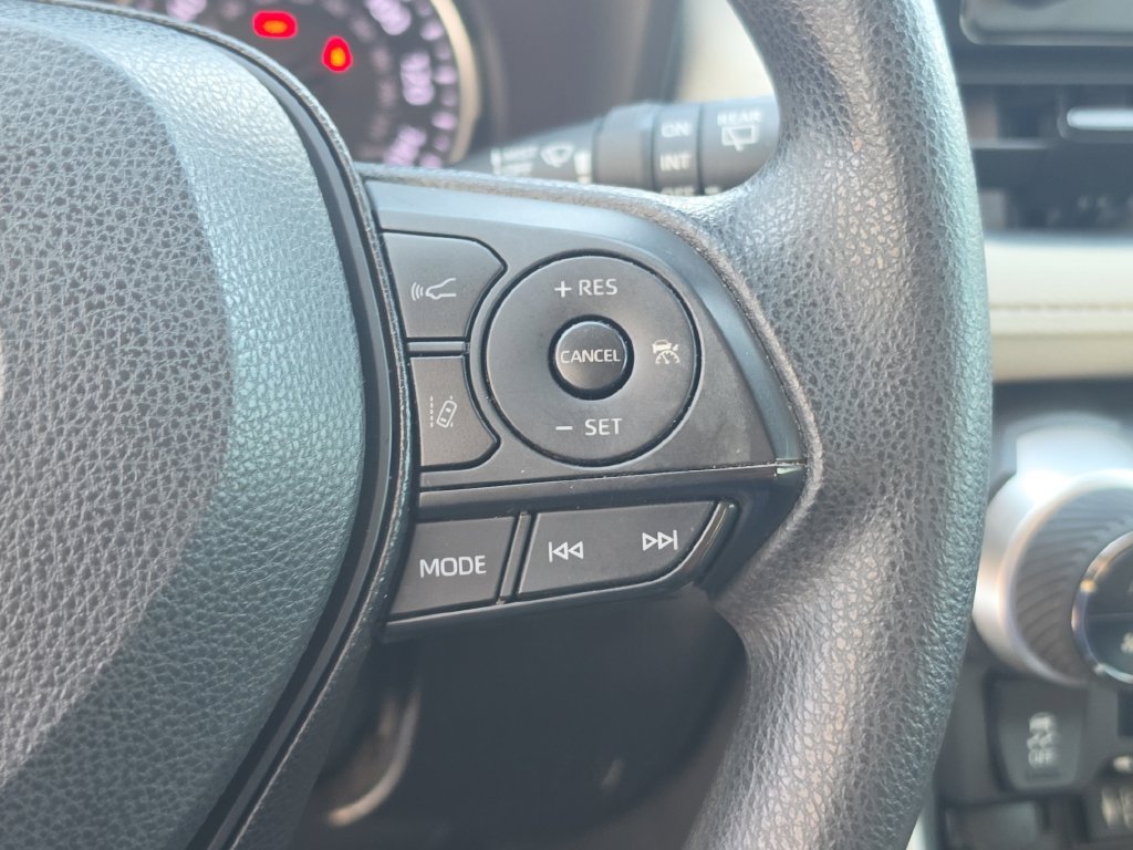 Used 2019 Toyota RAV4 XLE FWD image 20