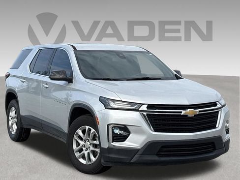 Used 2022 Chevrolet Traverse LS FWD image 38
