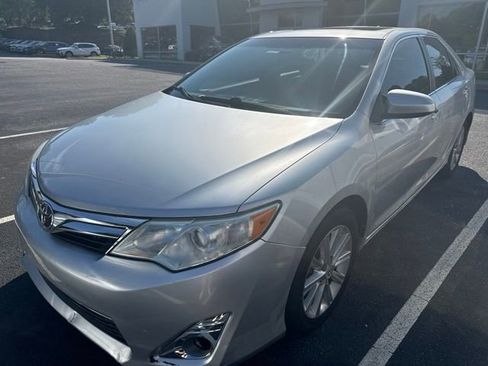 Used 2012 Toyota Camry XLE FWD image 10