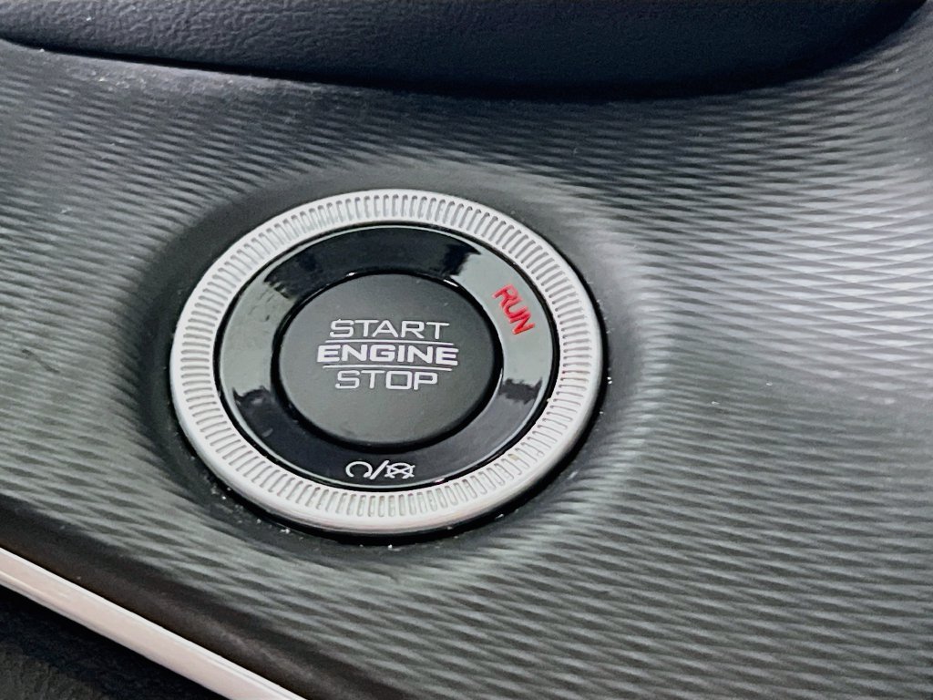 Used 2023 Jeep Grand Cherokee Laredo w/ Luxury Tech Group I AWD/4WD image 20
