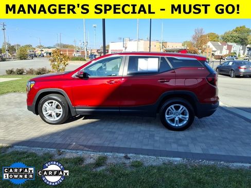 Used 2024 GMC Terrain SLE image 6