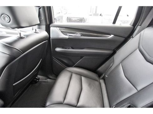 Used 2024 Cadillac XT6 Sport w/ Technology Package AWD/4WD image 12
