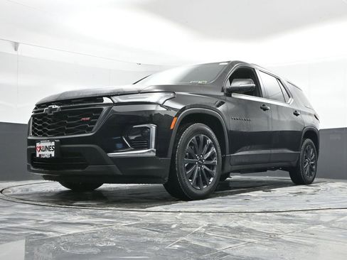 Used 2023 Chevrolet Traverse RS image 48