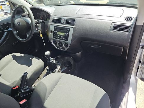 Used 2007 Ford Focus S FWD image 16