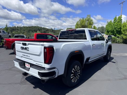 New 2026 GMC Sierra 2500 Denali Ultimate w/ Max Trailering Package image 4