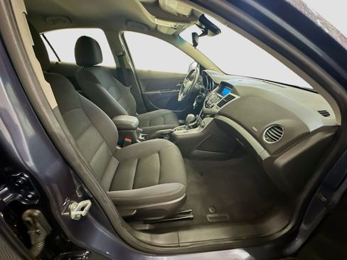 Used 2013 Chevrolet Cruze LT FWD image 29