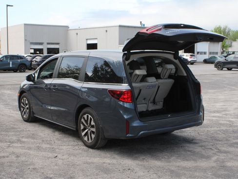 Certified 2026 Honda Odyssey EX-L image 7