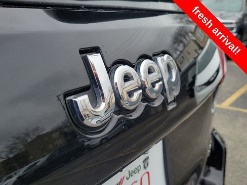 Used 2020 Jeep Grand Cherokee Limited w/ Luxury Group II image 6