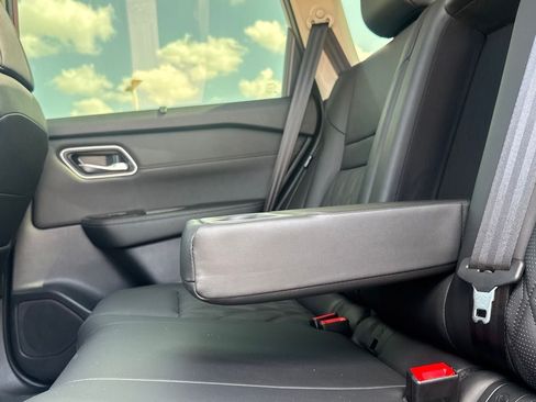 Certified 2026 Nissan Rogue Platinum AWD/4WD image 36