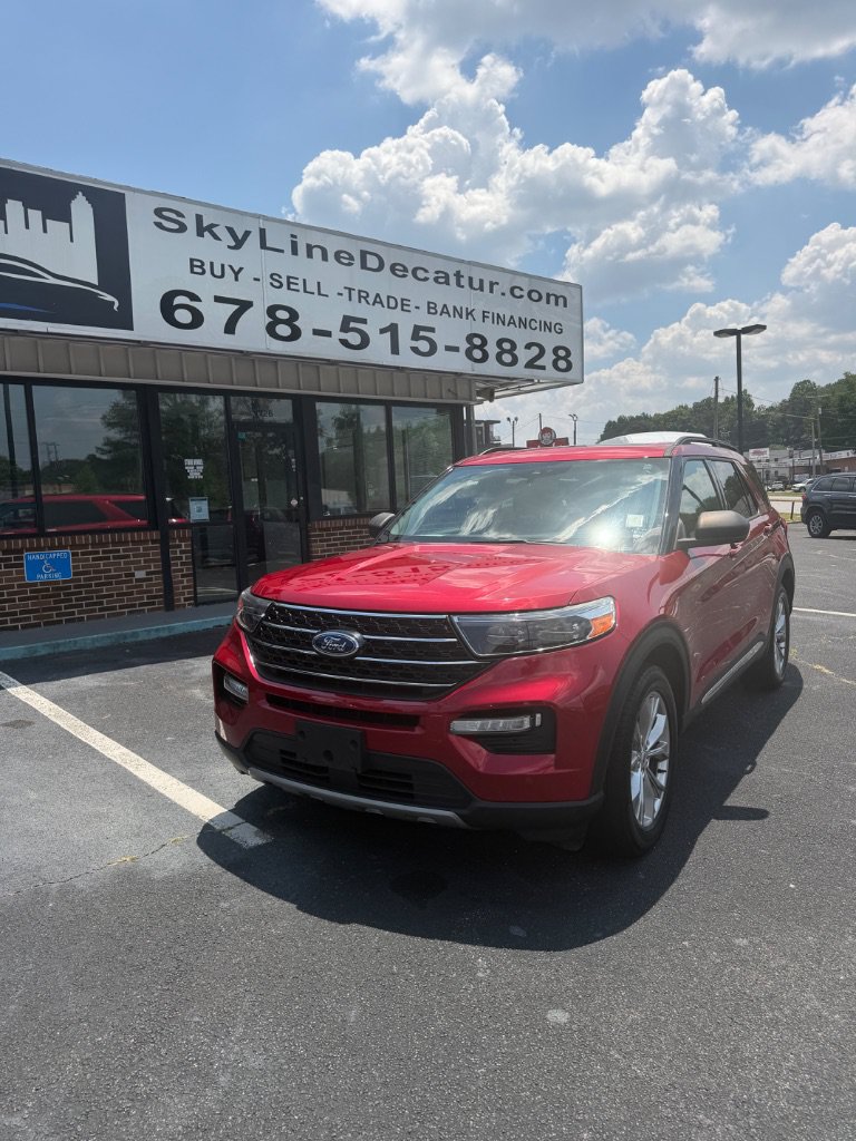 Used 2021 Ford Explorer XLT w/ Equipment Group 202A AWD/4WD image 1