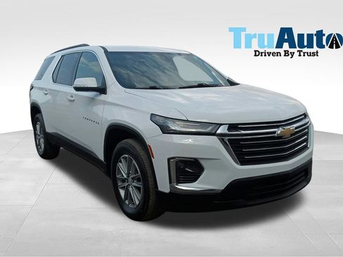Used 2023 Chevrolet Traverse LT FWD image 1