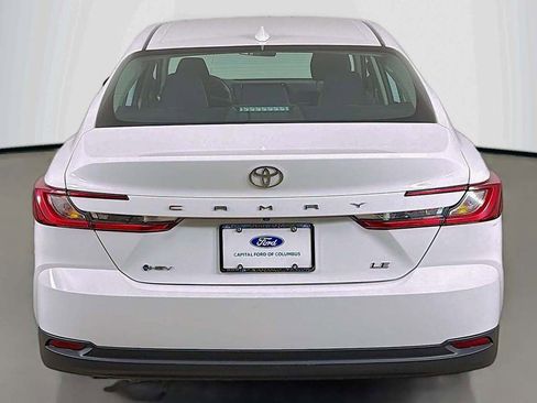 Used 2025 Toyota Camry LE image 10