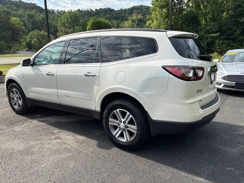 Used 2015 Chevrolet Traverse LT AWD/4WD image 3