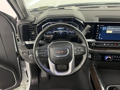 Used 2024 GMC Sierra 3500 SLE w/ Preferred Package image 15