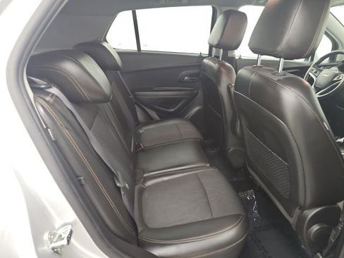 Used 2018 Chevrolet Trax LT w/ LT Convenience Package image 31