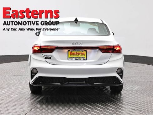 Used 2022 Kia Forte LXS FWD image 6