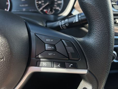 Used 2024 Nissan Altima 2.5 SV FWD image 12