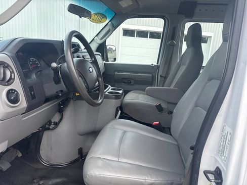 Used 2012 Ford E-250 and Econoline 250 w/ PWR Group RWD image 9