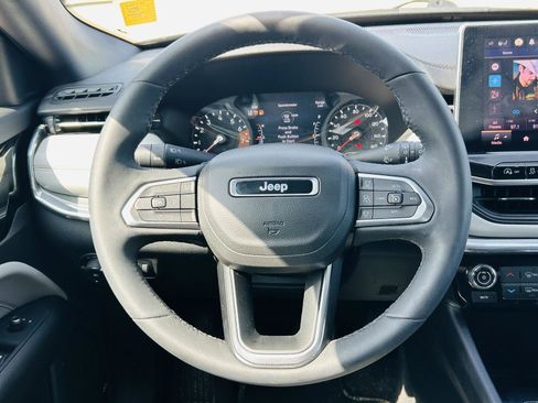 Used 2023 Jeep Compass Limited AWD/4WD image 14