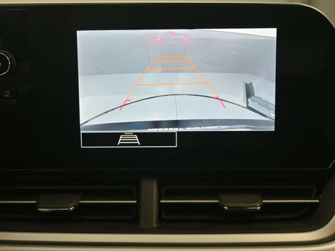 Used 2025 Chevrolet Trax LS w/ LS Convenience Package FWD image 14