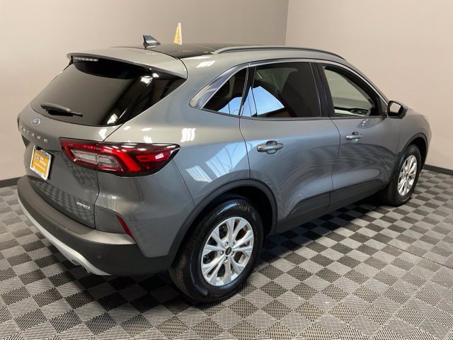 Used 2024 Ford Escape Active w/ Tech Pack #2 AWD/4WD image 8