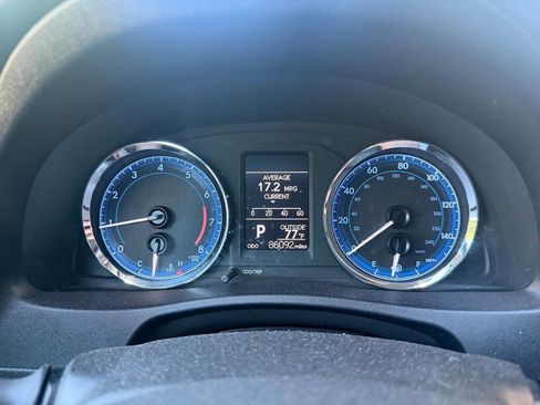 Used 2017 Toyota Corolla LE FWD image 22