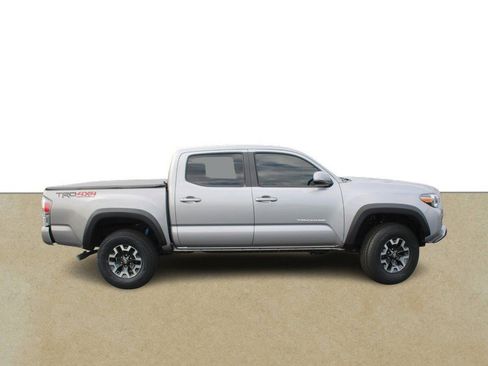 Certified 2021 Toyota Tacoma TRD Off-Road w/ Technology Package AWD/4WD image 2