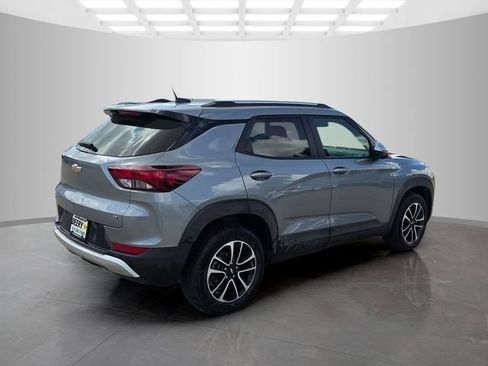 Used 2025 Chevrolet TrailBlazer LT image 7