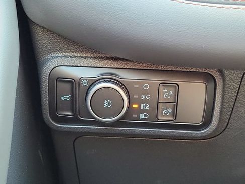 Used 2026 Ford Explorer Active w/ Active Comfort Package RWD image 15