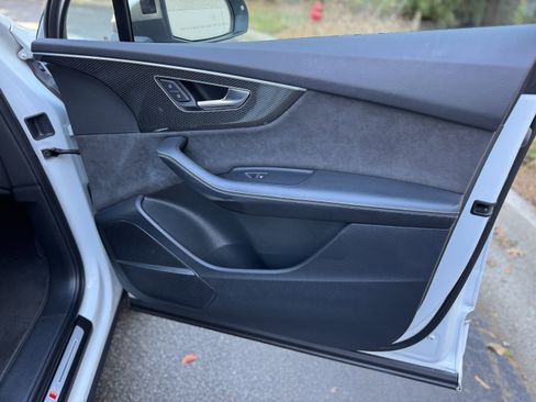 Used 2021 Audi SQ7 Premium Plus image 35