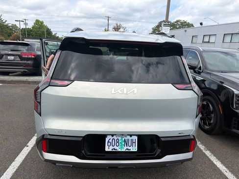 Certified 2024 Kia EV9 GT-Line AWD/4WD image 5