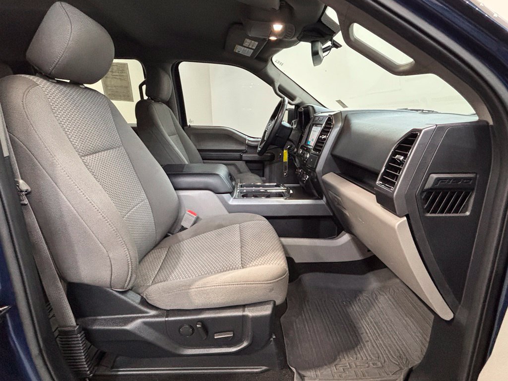 Used 2019 Ford F150 XLT w/ Equipment Group 302A Luxury AWD/4WD image 31