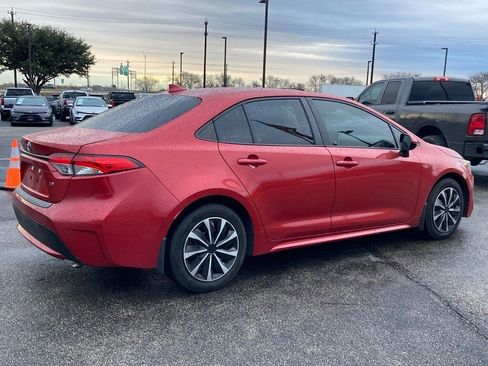 Used 2020 Toyota Corolla LE image 5