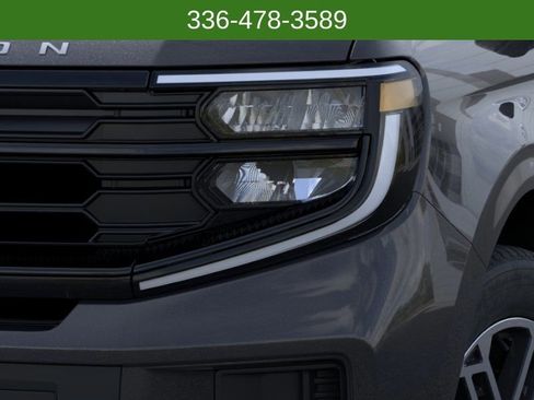 New 2025 Ford Expedition Active AWD/4WD image 18