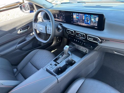 New 2026 Nissan Sentra SR w/ SR Premium Package FWD image 24