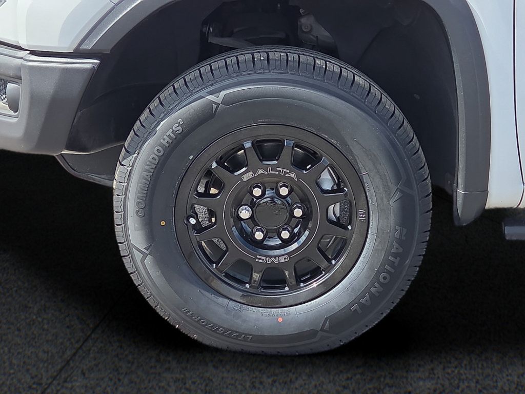 Used 2023 GMC Sierra 1500 AT4X w/ AT4X AEV Edition AWD/4WD image 8