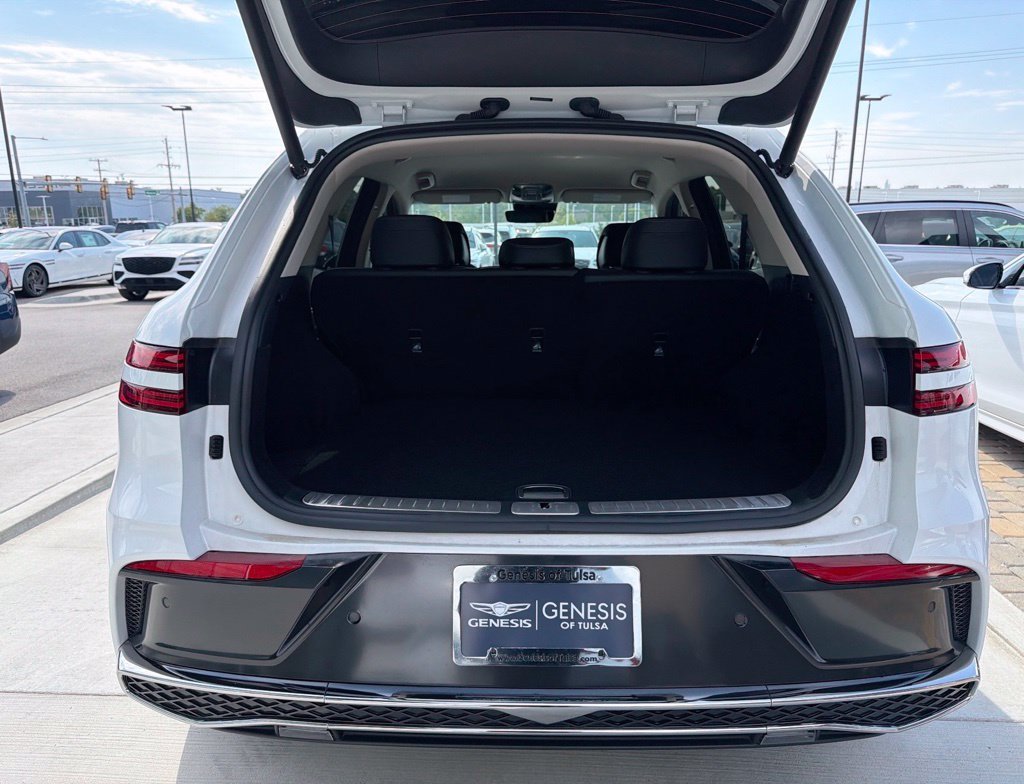 Used 2026 Genesis GV70 2.5T AWD/4WD image 13
