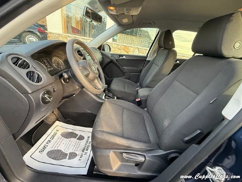 Used 2012 Volkswagen Tiguan S image 24