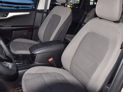 Used 2022 Ford Escape SE w/ SE Sport Appearance Package image 32